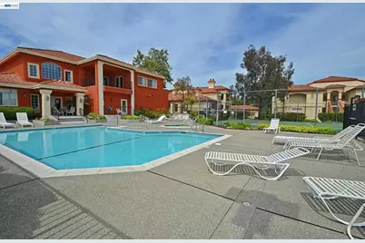 6978 Dublin Meadows St #B, Dublin, CA 94568 - Photo 12