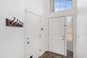 774 Fairfax Ct, Fairfield, CA 94534 - Photo 4
