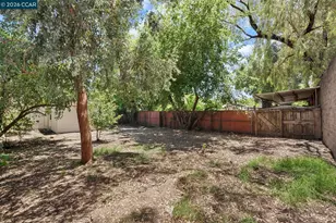 4054 Sumac Ln, Sacramento, CA 95820 - Photo 24