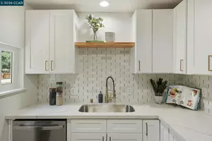 4054 Sumac Ln, Sacramento, CA 95820 - Photo 8