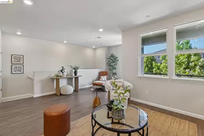 722 Garden St, Milpitas, CA 95035 - Photo 2