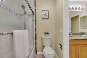 1029 Cheryl Ann Cir, Hayward, CA 94544 - Photo 18