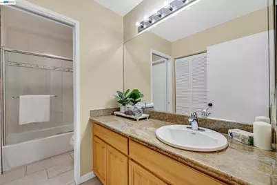 1029 Cheryl Ann Cir #67, Hayward, CA 94544 - Photo 16