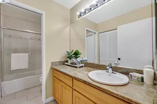 1029 Cheryl Ann Cir, Hayward, CA 94544 - Photo 16