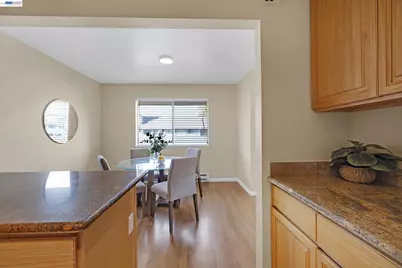 1029 Cheryl Ann Cir #67, Hayward, CA 94544 - Photo 14