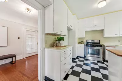 455 Lagunitas Ave, Oakland, CA 94610 - Photo 20
