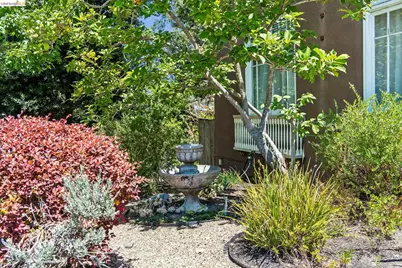 455 Lagunitas Ave, Oakland, CA 94610 - Photo 2