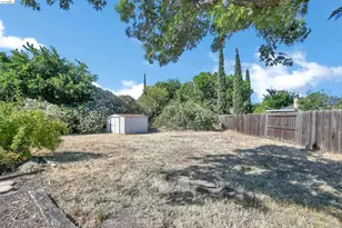 2123 Camelia Ct, Pittsburg, CA 94565 - Photo 34