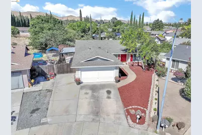 2123 Camelia Ct, Pittsburg, CA 94565 - Photo 4