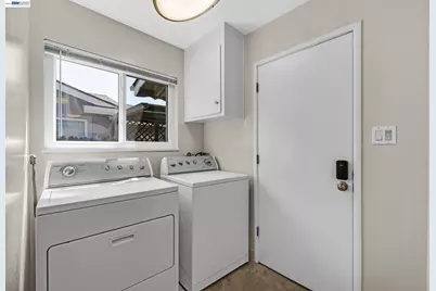 1289 Kimberly Dr, San Jose, CA 95118 - Photo 18