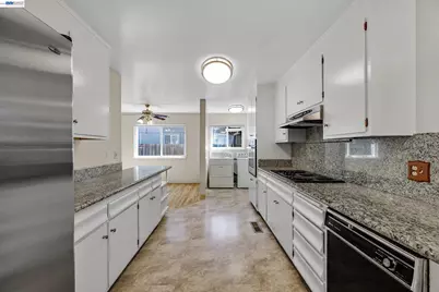 1289 Kimberly Dr, San Jose, CA 95118 - Photo 16