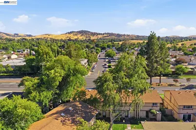1526 Parkwood Pl, Concord, CA 94521 - Photo 40