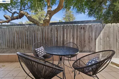 1526 Parkwood Pl, Concord, CA 94521 - Photo 32