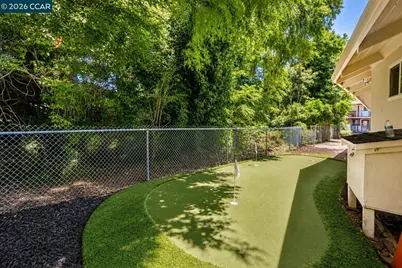 615 Flora St, Martinez, CA 94553 - Photo 40
