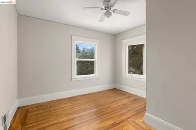 2633 Regent St, Berkeley, CA 94704 - Photo 26