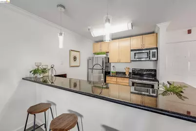 6400 Christie Ave #5319, Emeryville, CA 94608 - Photo 10