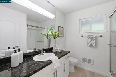 233 Masters Ct #4, Walnut Creek, CA 94598 - Photo 12
