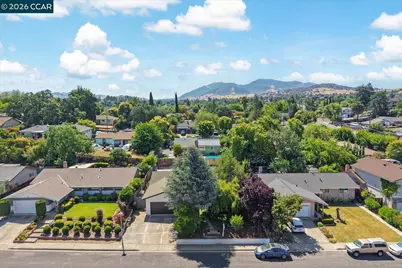 1212 McEwing Ct, Concord, CA 94521 - Photo 2