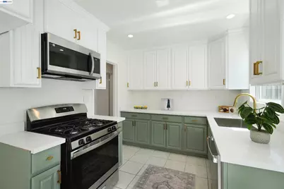 945 62nd St, Oakland, CA 94608 - Photo 18