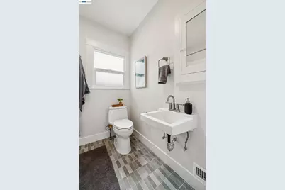 1827 Santa Clara Ave, Alameda, CA 94501 - Photo 38