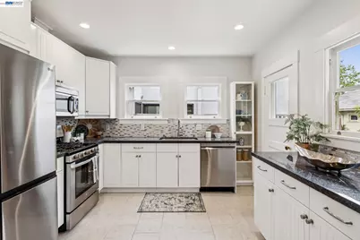 1827 Santa Clara Ave, Alameda, CA 94501 - Photo 26