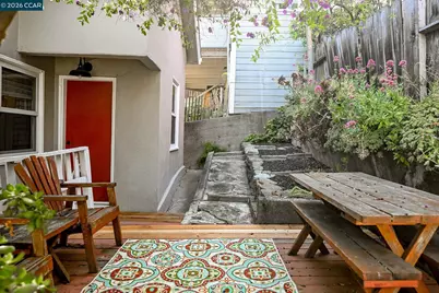 425 Bay St, Crockett, CA 94525 - Photo 36