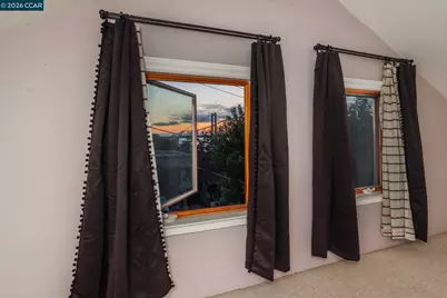 425 Bay St, Crockett, CA 94525 - Photo 32