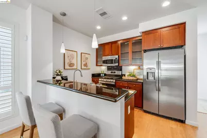 6466 Hollis St #334, Emeryville, CA 94608 - Photo 10