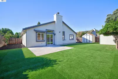 3343 Ticonderoga Pl, Fairfield, CA 94534 - Photo 12
