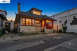 950 Loomis Ct, Oakland, CA 94606 - Photo 1