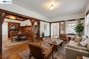 950 Loomis Ct, Oakland, CA 94606 - Photo 8