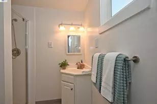 3914 Agua Vista St, Oakland, CA 94601 - Photo 22