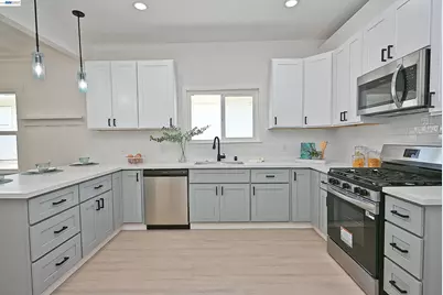 3914 Agua Vista St, Oakland, CA 94601 - Photo 12