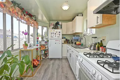 3914 Agua Vista St, Oakland, CA 94601 - Photo 50