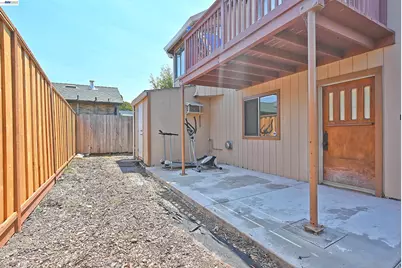 3914 Agua Vista St, Oakland, CA 94601 - Photo 36