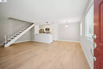 2122 Arroyo Ct #2, Pleasanton, CA 94588 - Photo 2