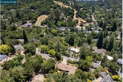 19 Valley Dr, Orinda, CA 94563 - Photo 52