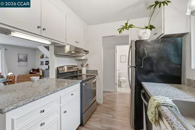 2115 Central #5, Alameda, CA 94501 - Photo 10