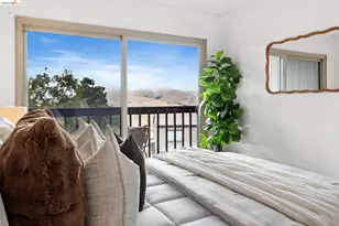 201 Vista Heights Rd, El Cerrito, CA 94530 - Photo 16