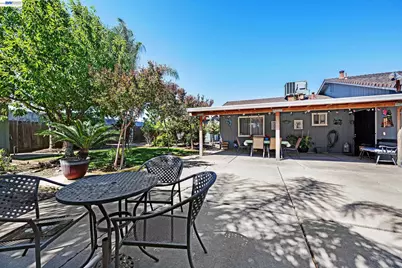 534 Buena Vida Ct, Stockton, CA 95206 - Photo 28