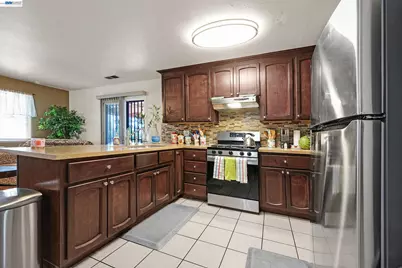 534 Buena Vida Ct, Stockton, CA 95206 - Photo 10