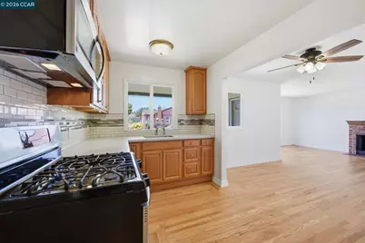 2305 Star Ave, Castro Valley, CA 94546 - Photo 2