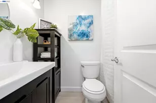1075 Shell Blvd, Foster City, CA 94404 - Photo 32