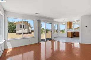 9 Beechwood Ct, Pittsburg, CA 94565 - Photo 12