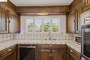1421 Woodmont Way, Stockton, CA 95209 - Photo 22