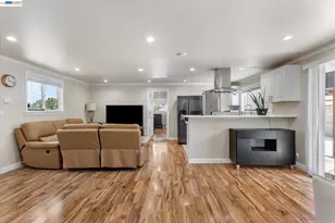 26770 Hayward Blvd, Hayward, CA 94542 - Photo 2