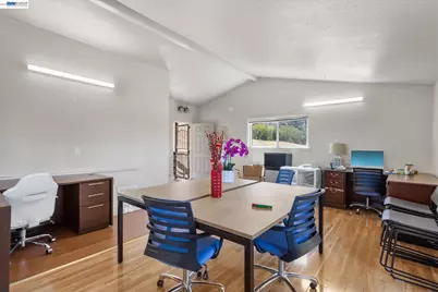 26770 Hayward Blvd, Hayward, CA 94542 - Photo 14