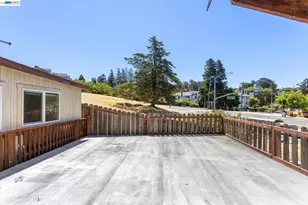 26770 Hayward Blvd, Hayward, CA 94542 - Photo 18