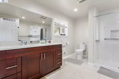26770 Hayward Blvd, Hayward, CA 94542 - Photo 10