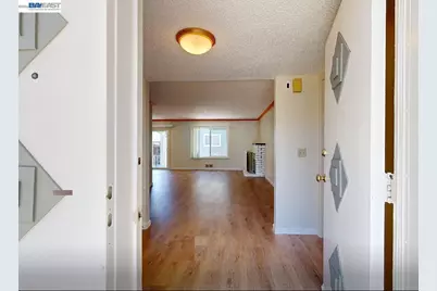 240 Richfield Dr, San Jose, CA 95129 - Photo 4